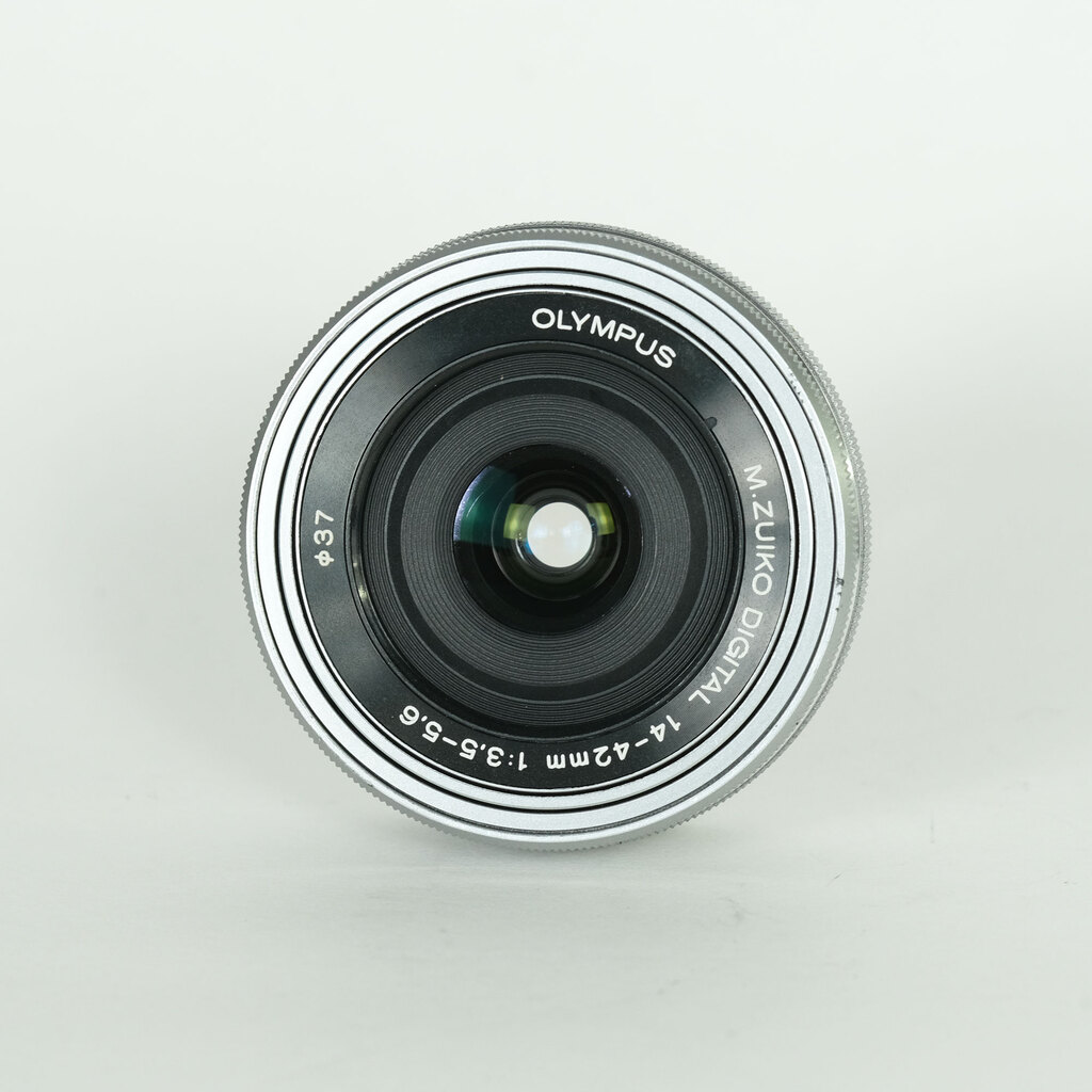 OLYMPUS M.ZUIKO DIGITAL ED 14-42mm F3.5-5.6 EZ シルバー