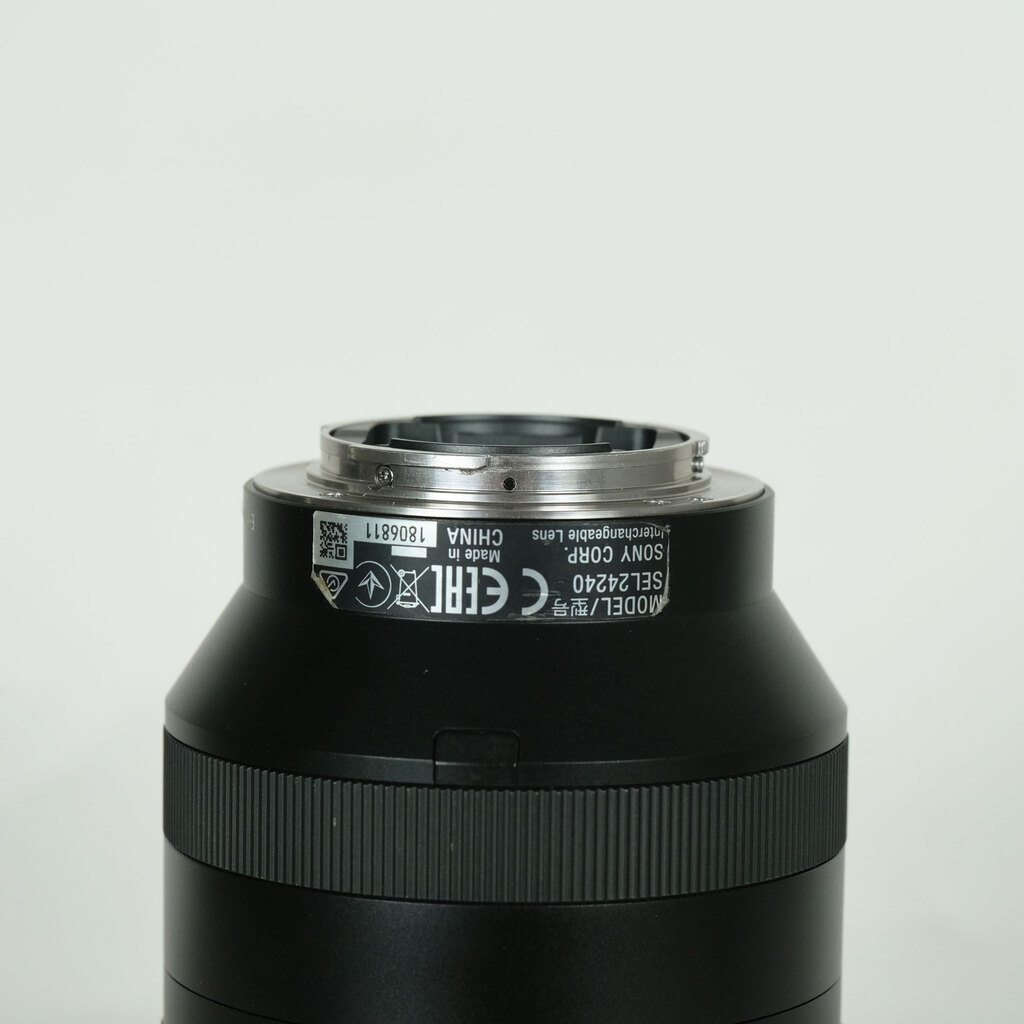 SONY FE 24-240mm F3.5-6.3 OSS SEL24240