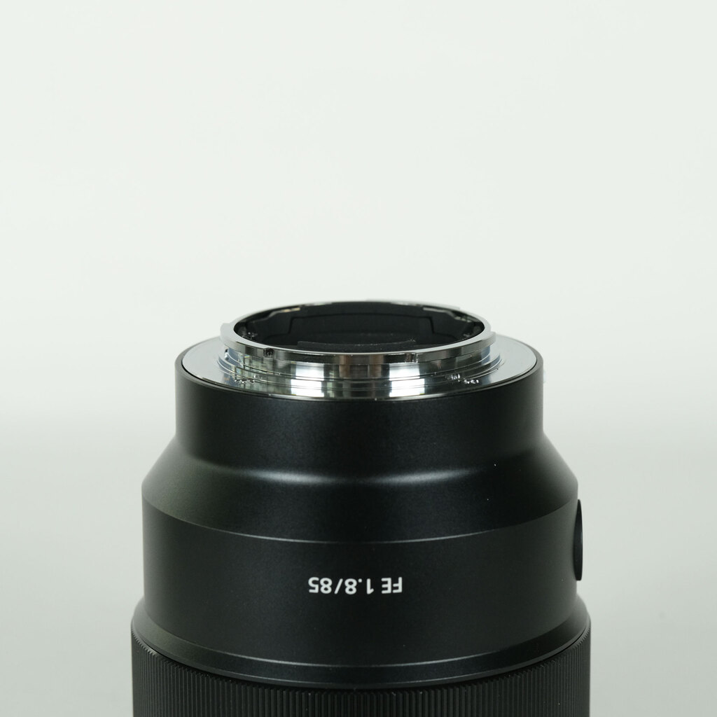 SONY FE 85mm F1.8 SEL85F18 SONY FE 85mm F1.8 SEL85F18
