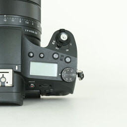 SONY Cyber-shot DSC-RX10M4