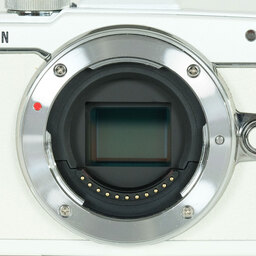 OLYMPUS PEN Lite E-PL7 ボディ ホワイト OLYMPUS PEN Lite E-PL7 ボディ ホワイト