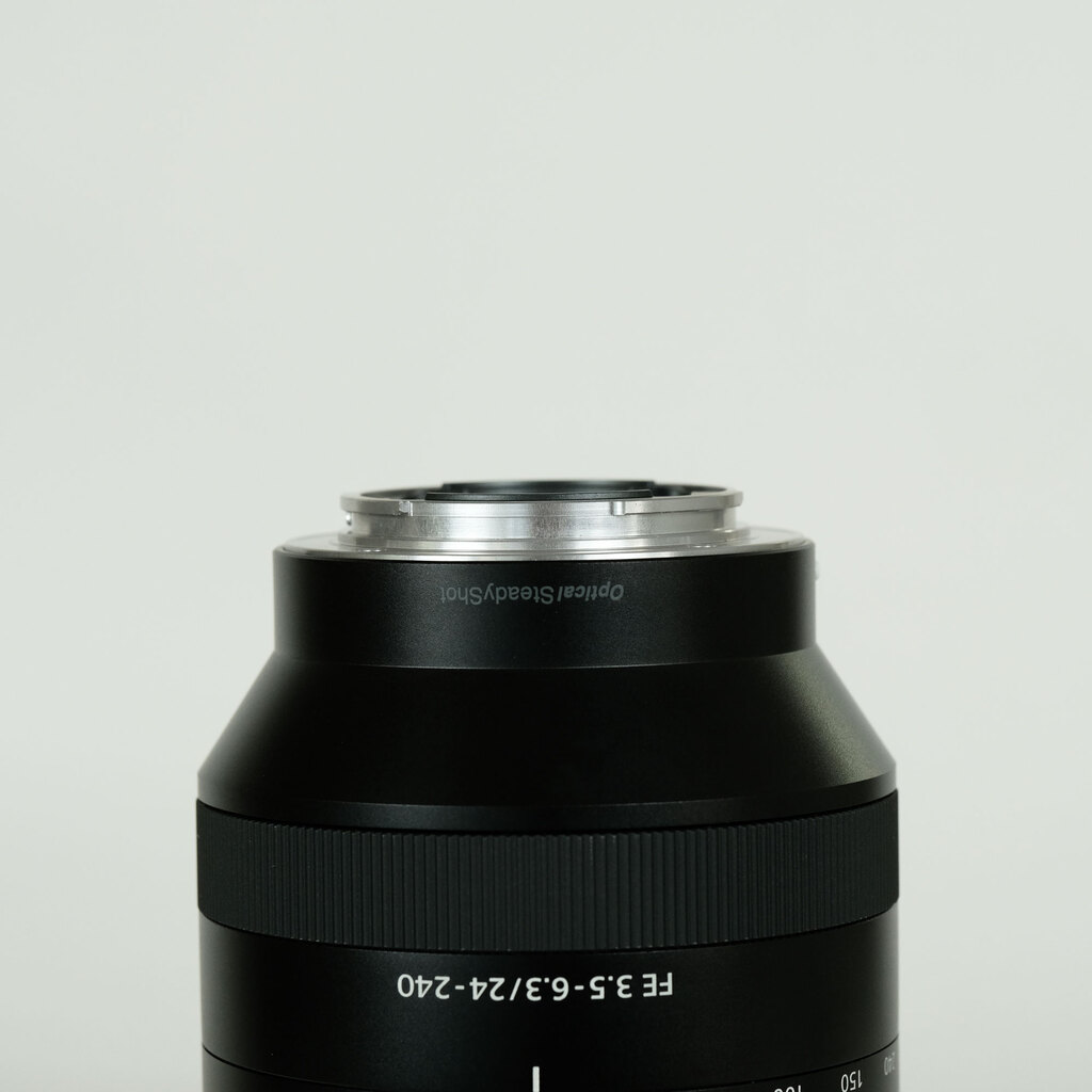 SONY FE 24-240mm F3.5-6.3 OSS SEL24240