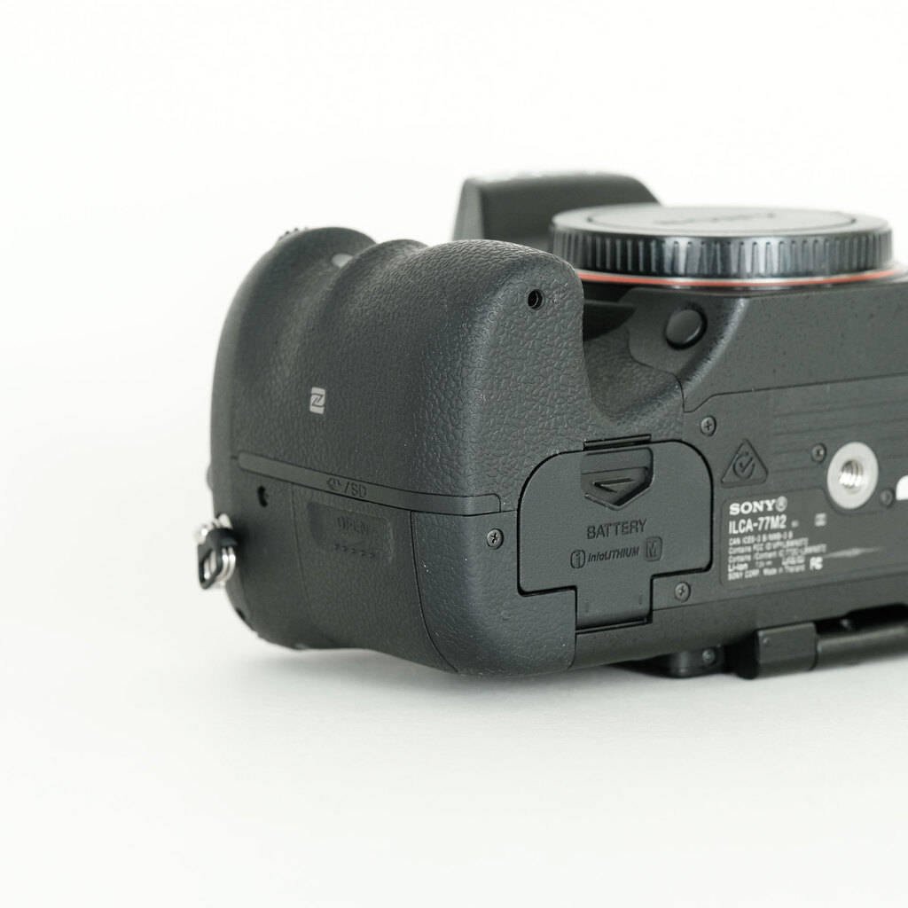 SONY α77IIボディ ILCA-77M2