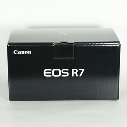 Canon EOS R7