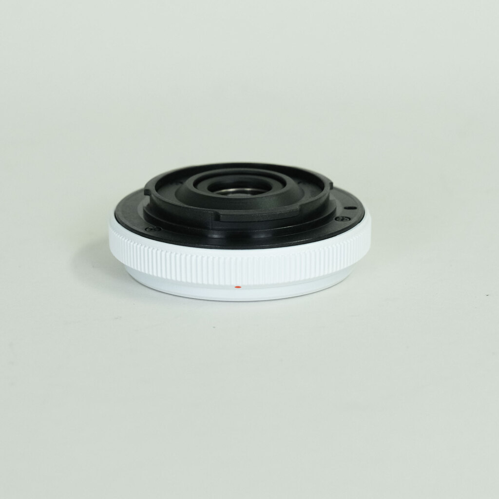 OLYMPUS フィッシュアイボディキャップレンズ(9mm F8.0 FISHEYE) BCL-0980 ホワイト OLYMPUS フィッシュアイボディキャップレンズ(9mm F8.0 FISHEYE) BCL-0980 ホワイト