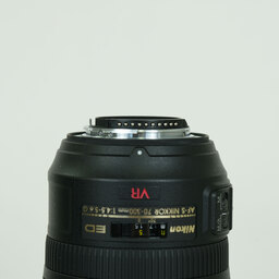 Nikon AF-S VR Zoom-Nikkor 70-300mm F4.5-5.6G IF-ED