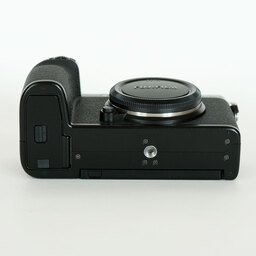FUJIFILM X-S10