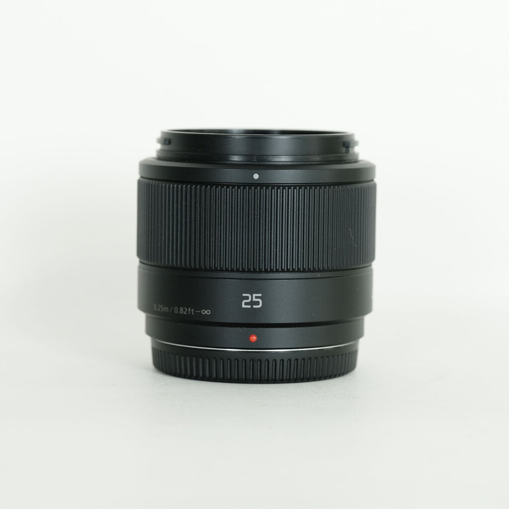 Panasonic LUMIX G 25mm F1.7 ASPH. Panasonic LUMIX G 25mm F1.7 ASPH.