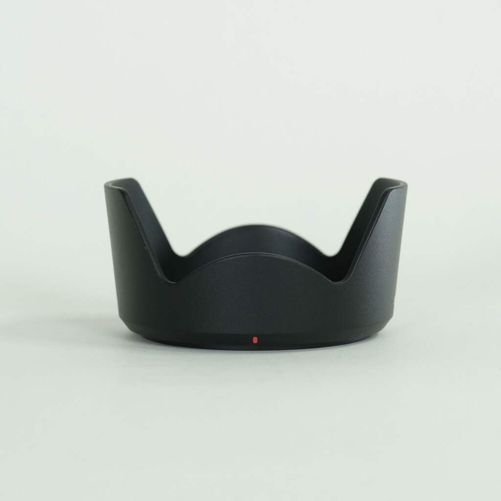 SONY E 18-135mm F3.5-5.6 OSS SEL18135