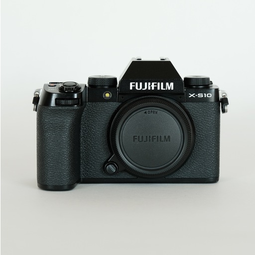 FUJIFILM X-S10