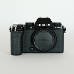 FUJIFILM X-S10