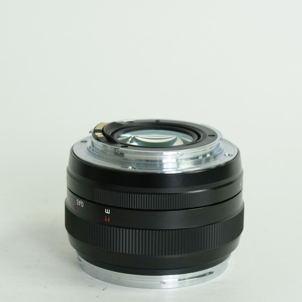 Carl Zeiss Planar T* 50mm F1.4 ZE [キヤノンEF用]