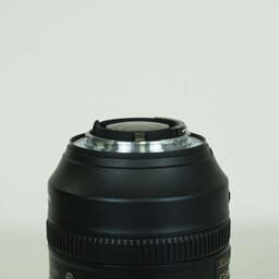Nikon AF-S NIKKOR 28-300mm f/3.5-5.6G ED VR Nikon AF-S NIKKOR 28-300mm f/3.5-5.6G ED VR