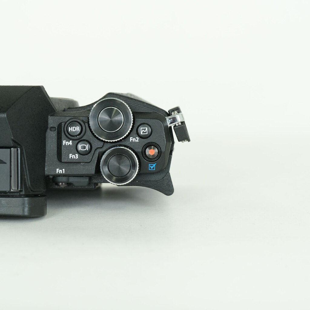 OLYMPUS OM-D E-M5 Mark II