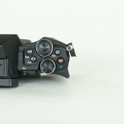 OLYMPUS OM-D E-M5 Mark II