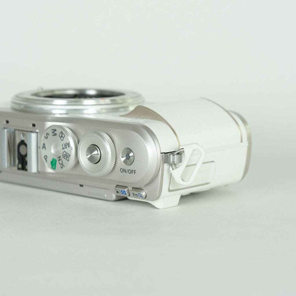 OLYMPUS PEN E-PL10 OLYMPUS PEN E-PL10