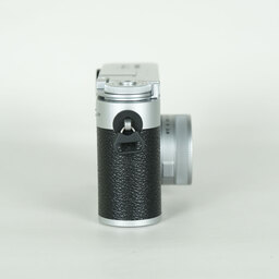 FUJIFILM X half X-HF1
