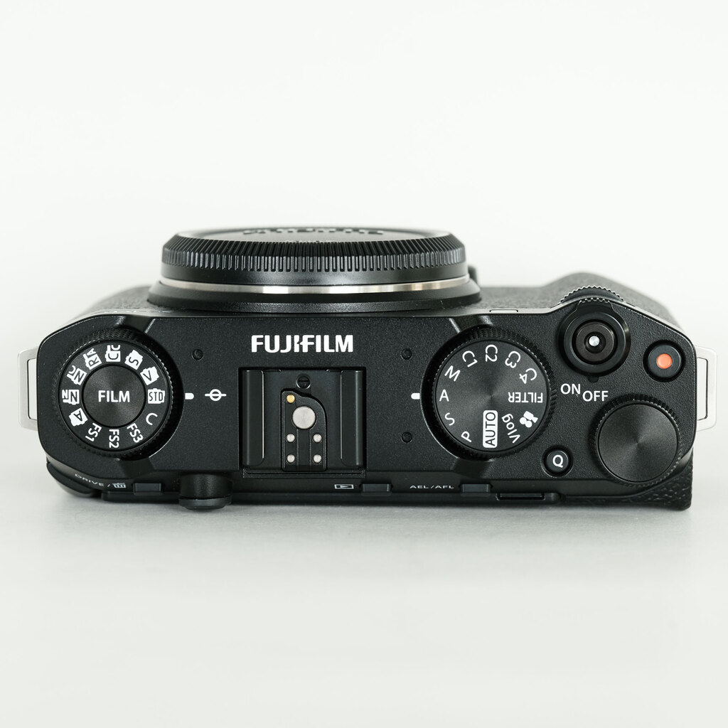 FUJIFILM X-M5