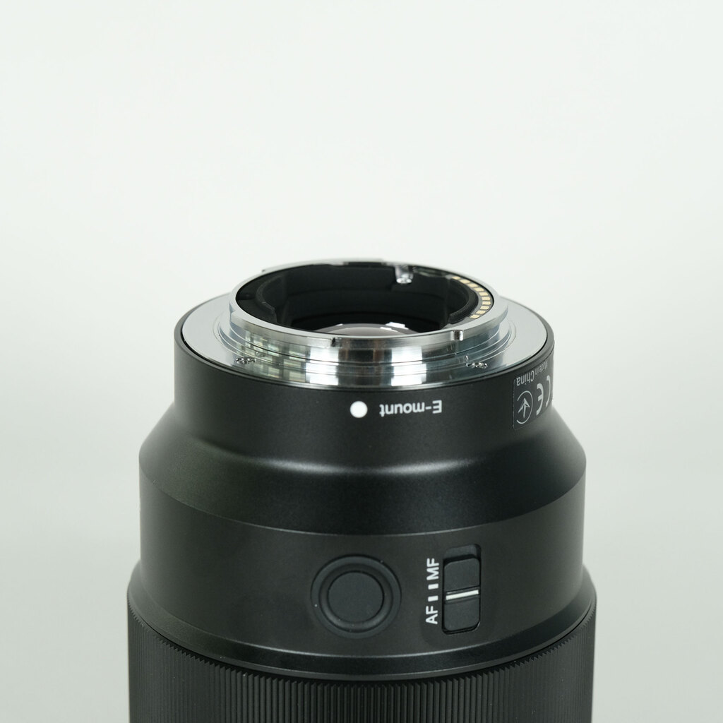 SONY FE 85mm F1.8 SEL85F18