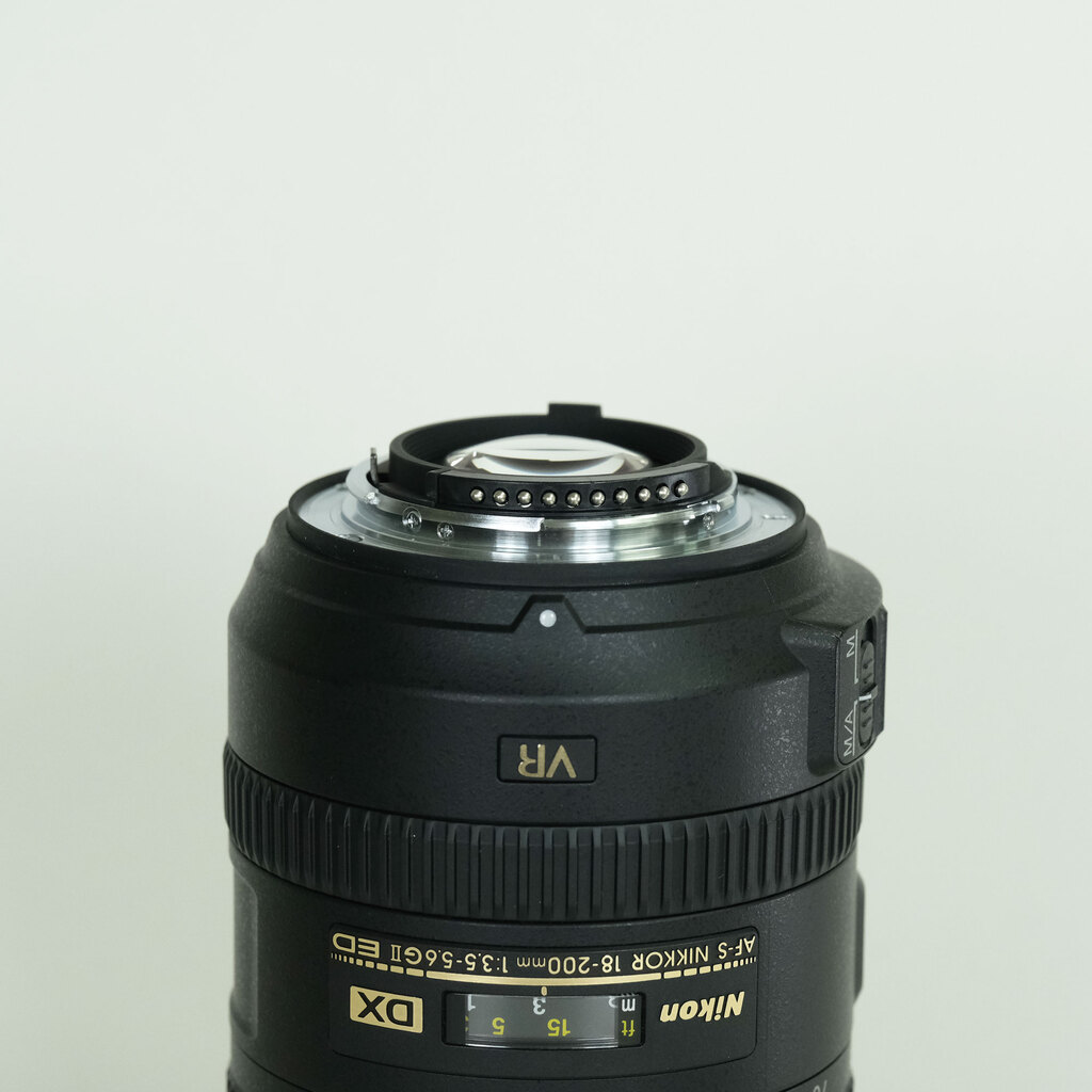 Nikon AF-S DX NIKKOR 18-200mm F3.5-5.6G ED VR II