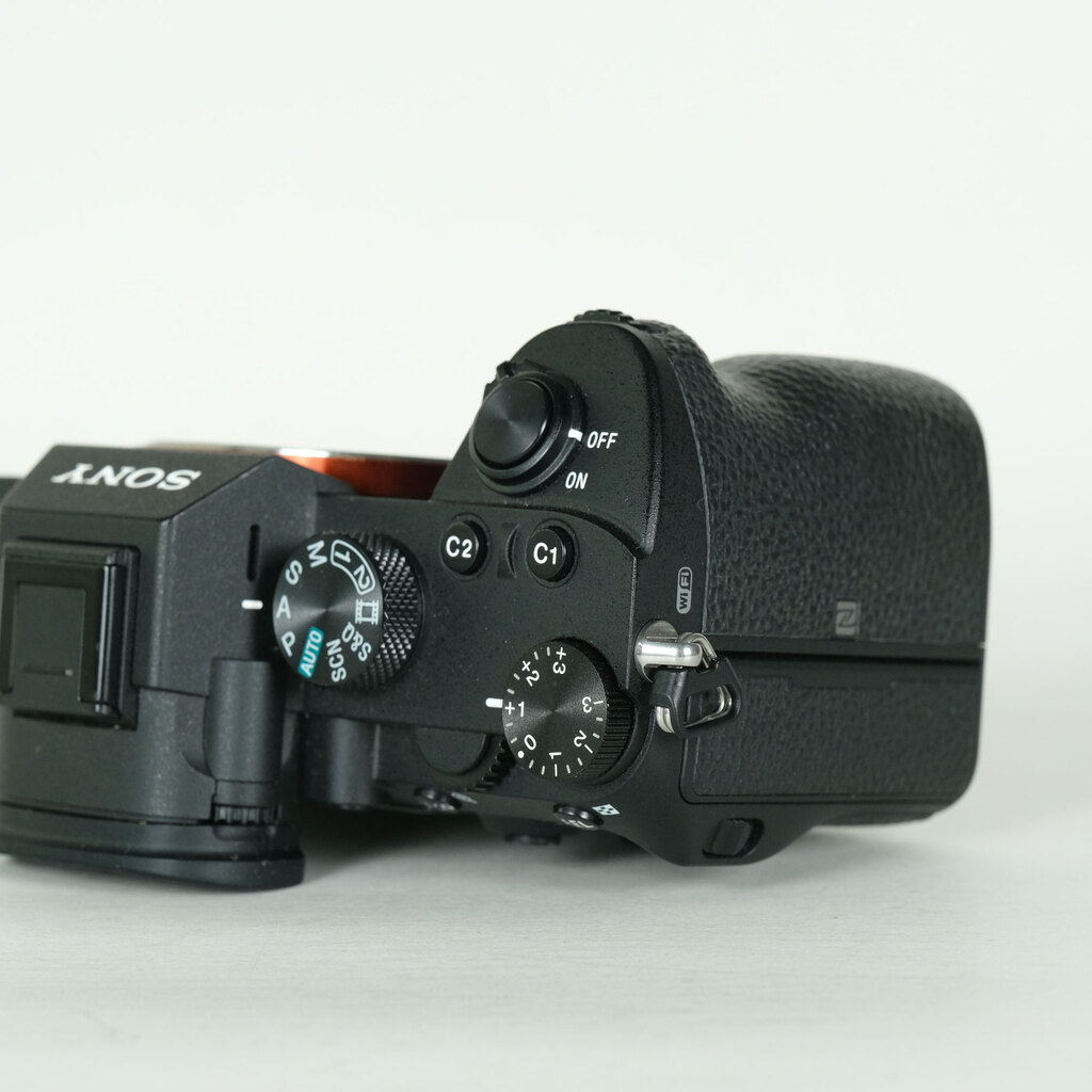SONY α7 III（ILCE-7M3）の出品 | ONE SCENE（ワンシーン）