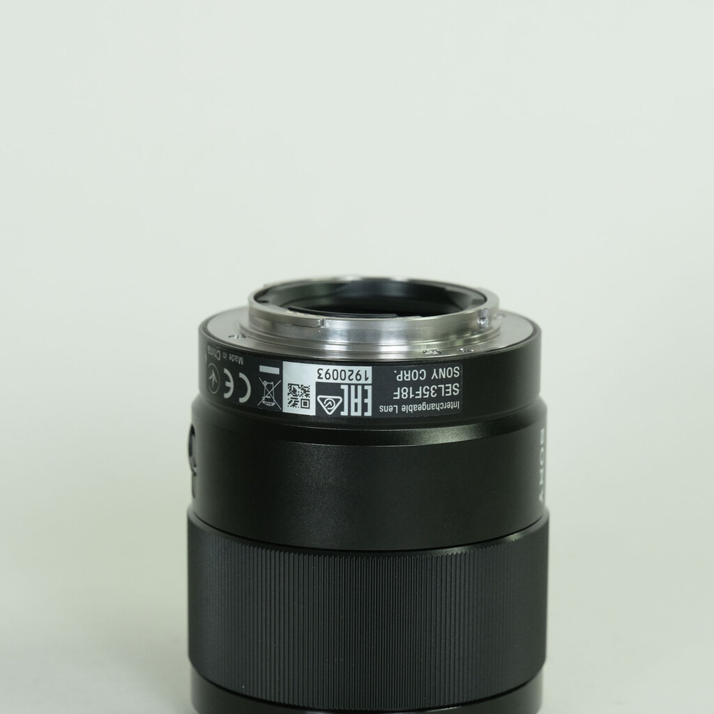 SONY FE 35mm F1.8 SEL35F18F SONY FE 35mm F1.8 SEL35F18F