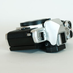 OLYMPUS OM-D E-M10 Mark II OLYMPUS OM-D E-M10 Mark II