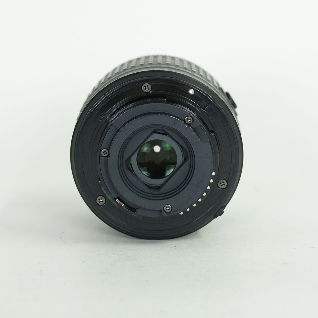 Nikon AF-P DX NIKKOR 18-55mm F3.5-5.6G VR Nikon AF-P DX NIKKOR 18-55mm F3.5-5.6G VR