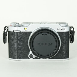 FUJIFILM X-M5 FUJIFILM X-M5