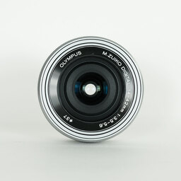 OLYMPUS M.ZUIKO DIGITAL ED 14-42mm F3.5-5.6 EZ シルバー