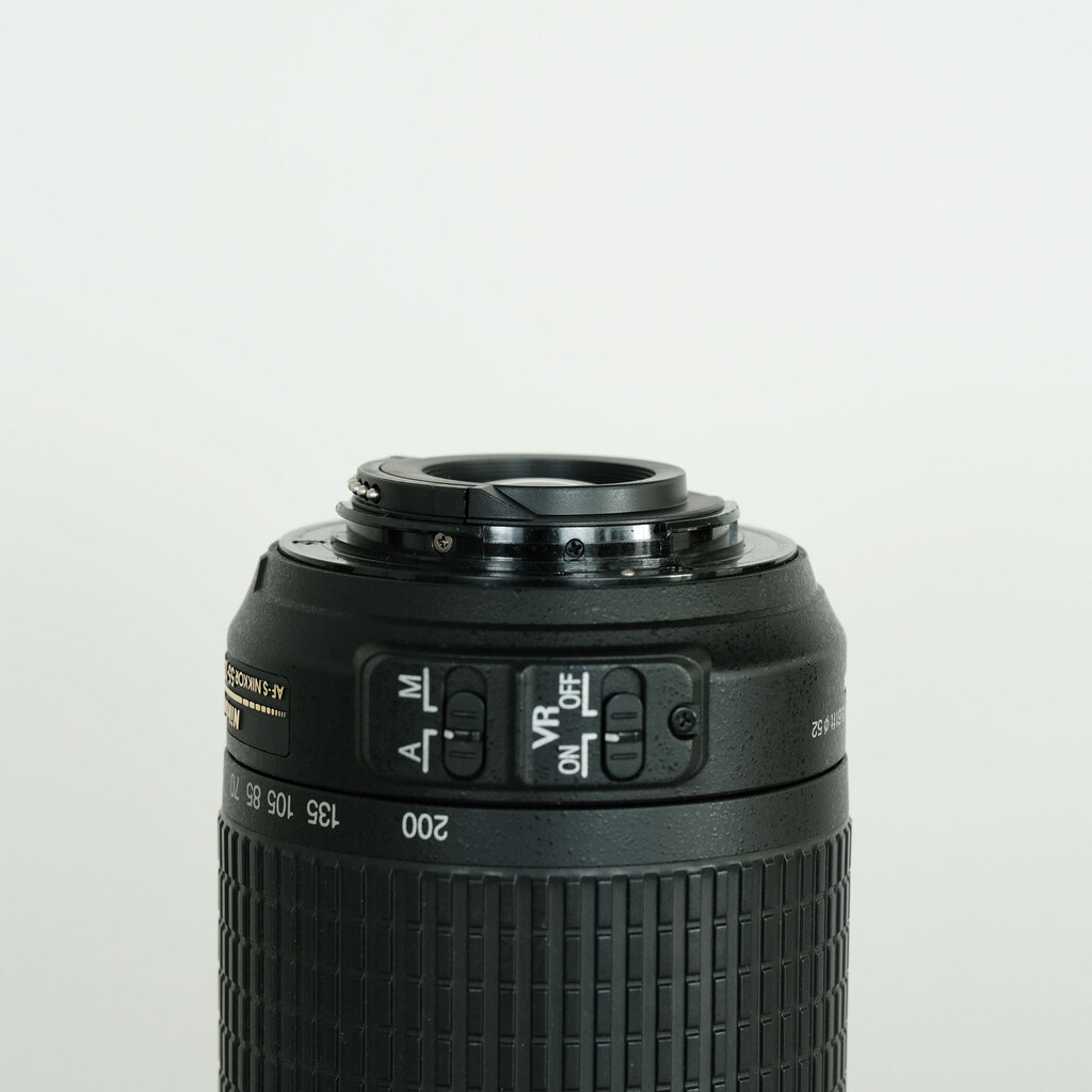 Nikon AF-S DX VR Zoom-Nikkor 55-200mm F4-5.6G IF-ED