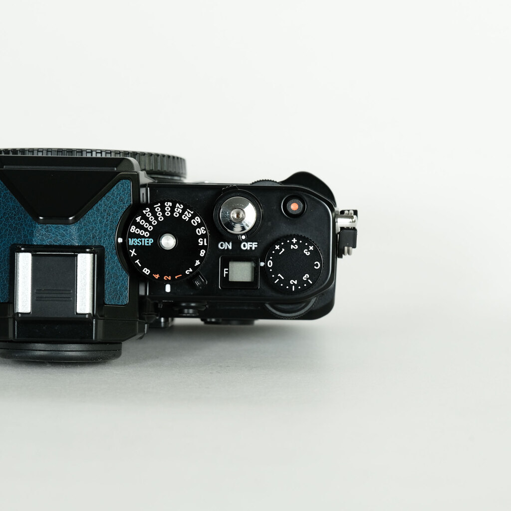 Nikon Z f プレミアムエクステリア張替済み   ［プレミアムエクステリア張替キャンペーン・皮革換装品］