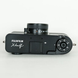 FUJIFILM X half X-HF1