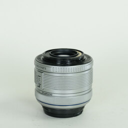 OLYMPUS M.ZUIKO DIGITAL 14-42mm F3.5-5.6IIR シルバー