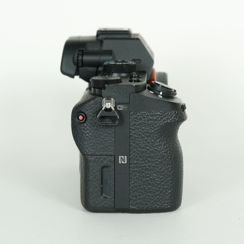 SONY α7 II(ILCE-7M2) SONY α7 II(ILCE-7M2)