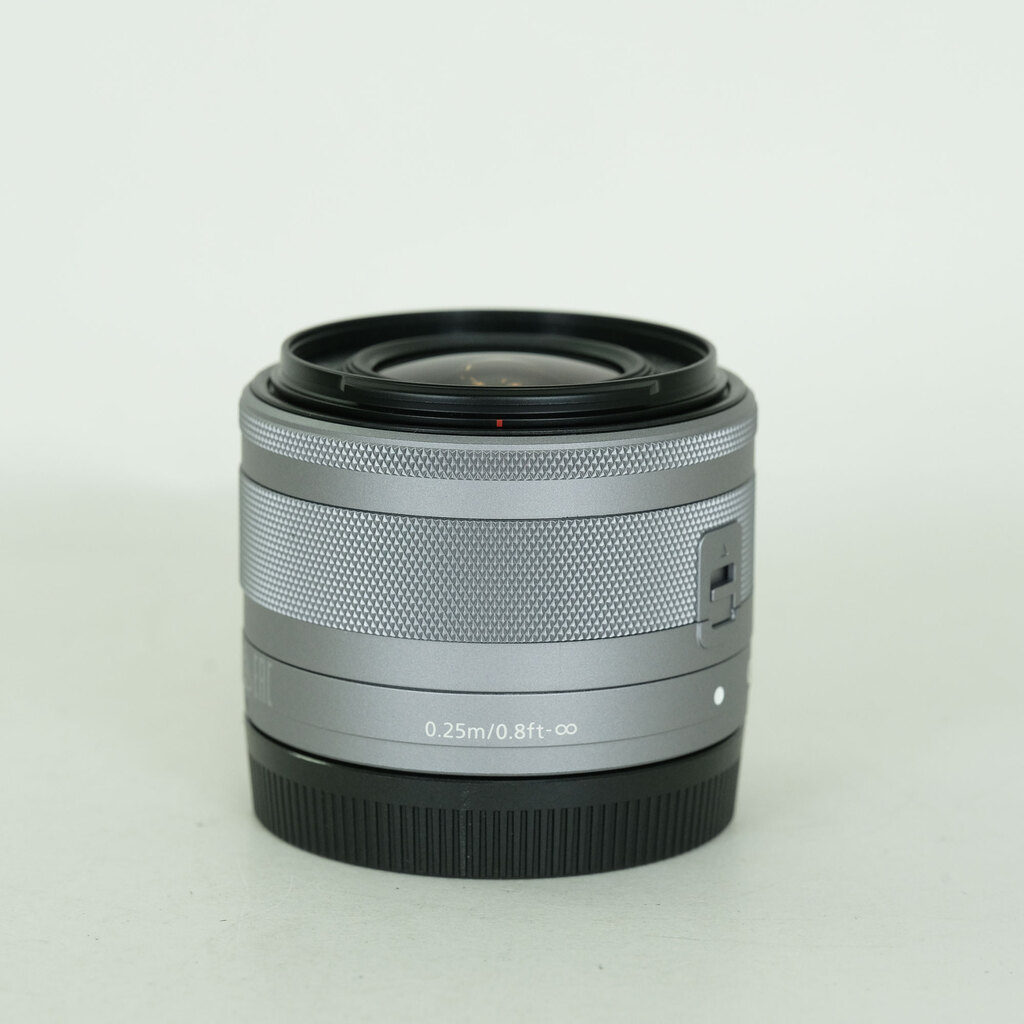 Canon EF-M15-45mm F3.5-6.3 IS STM