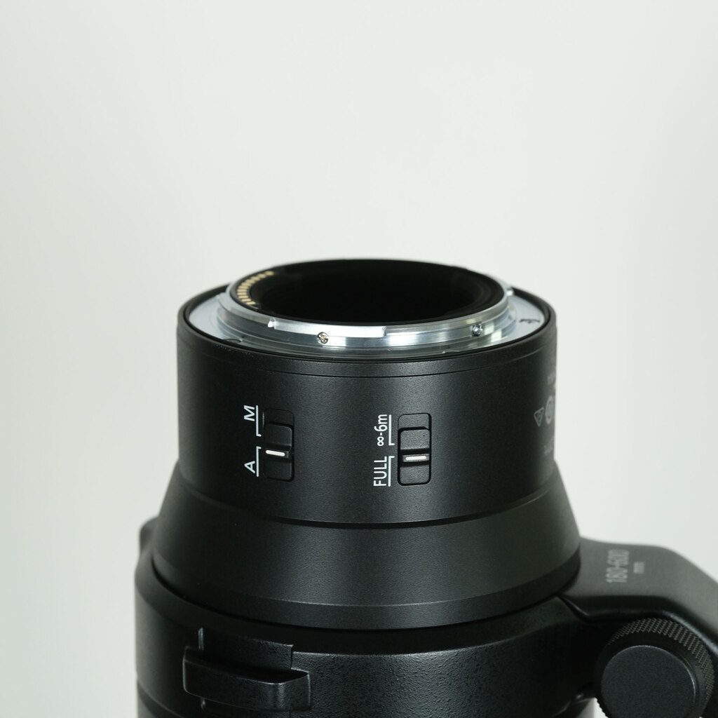 Nikon NIKKOR Z 180-600mm f/5.6-6.3 VR Nikon NIKKOR Z 180-600mm f/5.6-6.3 VR