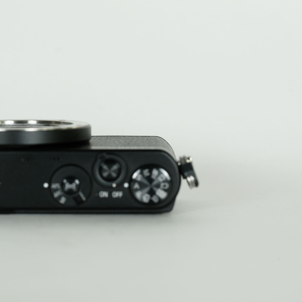 Panasonic LUMIX DMC-GM1ボディ ブラック