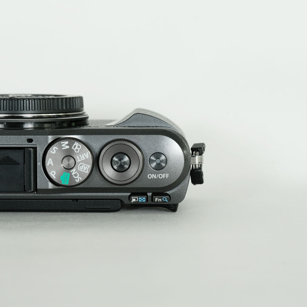 OLYMPUS PEN E-PL10