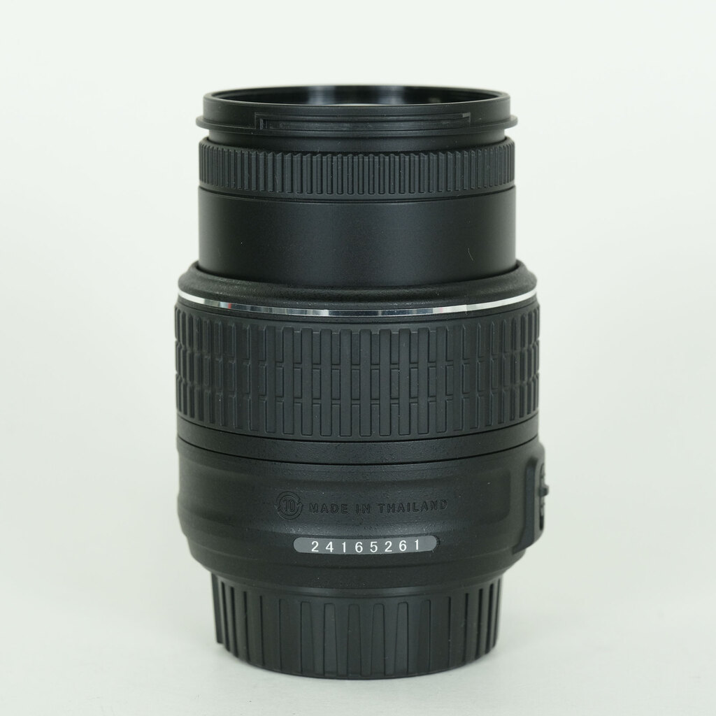 Nikon AF-S DX NIKKOR 18-55mm f3.5-5.6G VR II Nikon AF-S DX NIKKOR 18-55mm f3.5-5.6G VR II