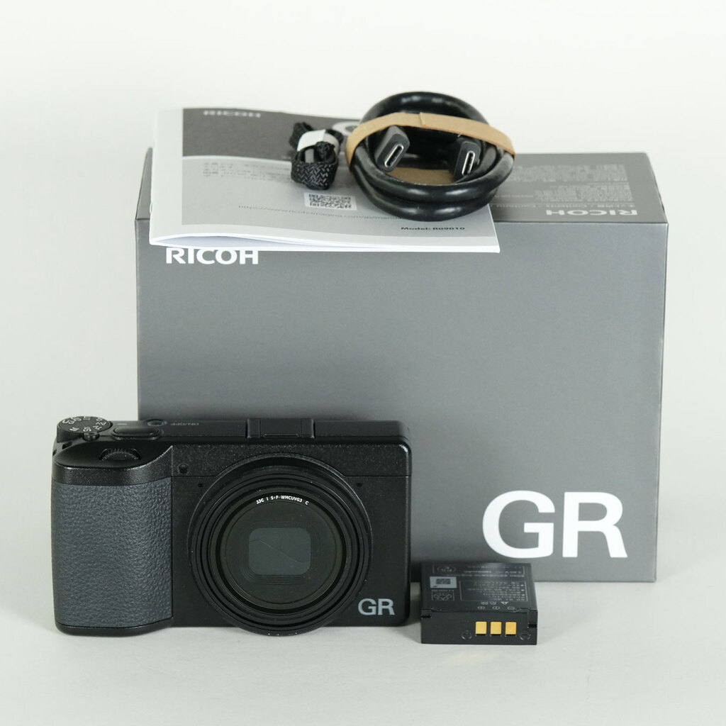 RICOH GR IVの出品 | ONE SCENE（ワンシーン）