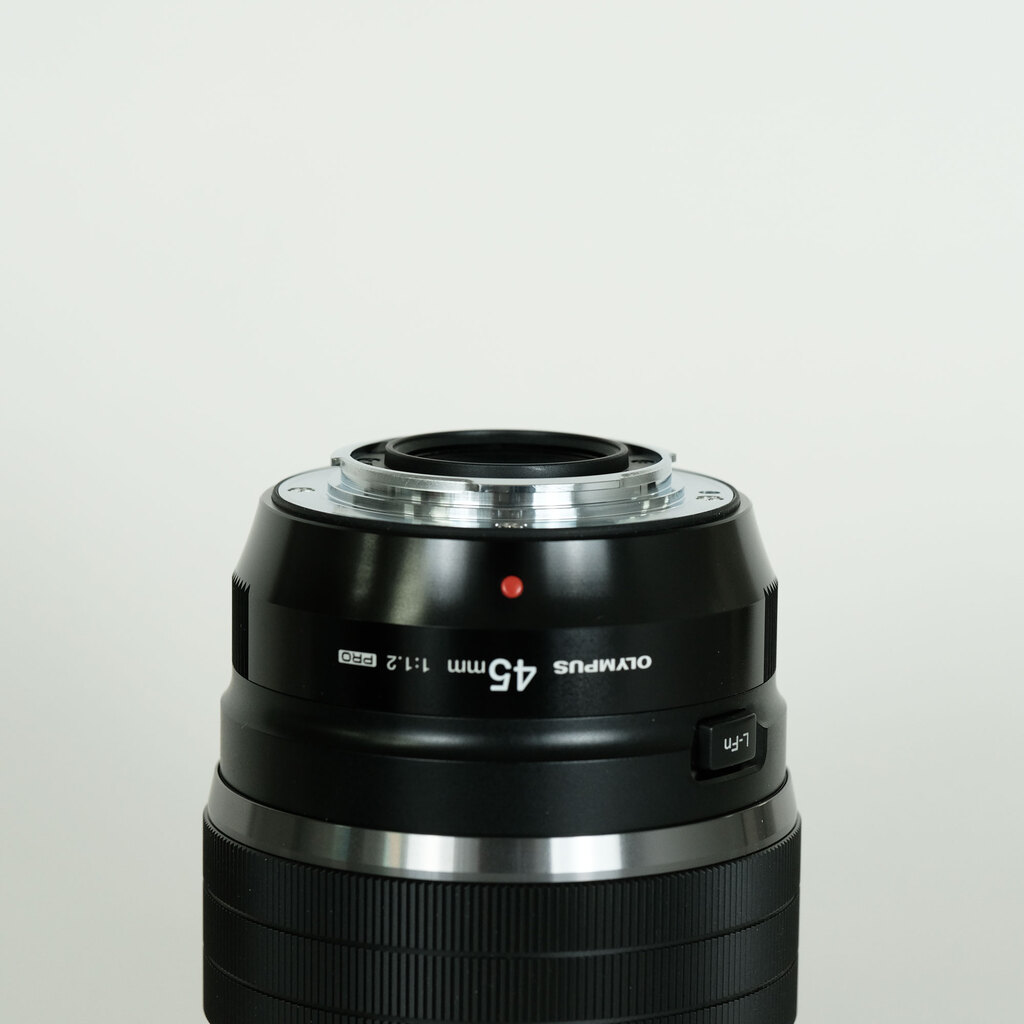 OLYMPUS M.ZUIKO DIGITAL ED 45mm F1.2 PRO
