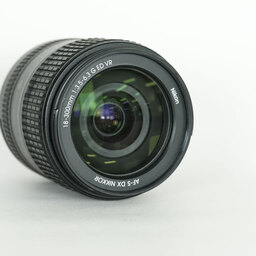 Nikon AF-S DX NIKKOR 18-300mm f/3.5-6.3G ED VR