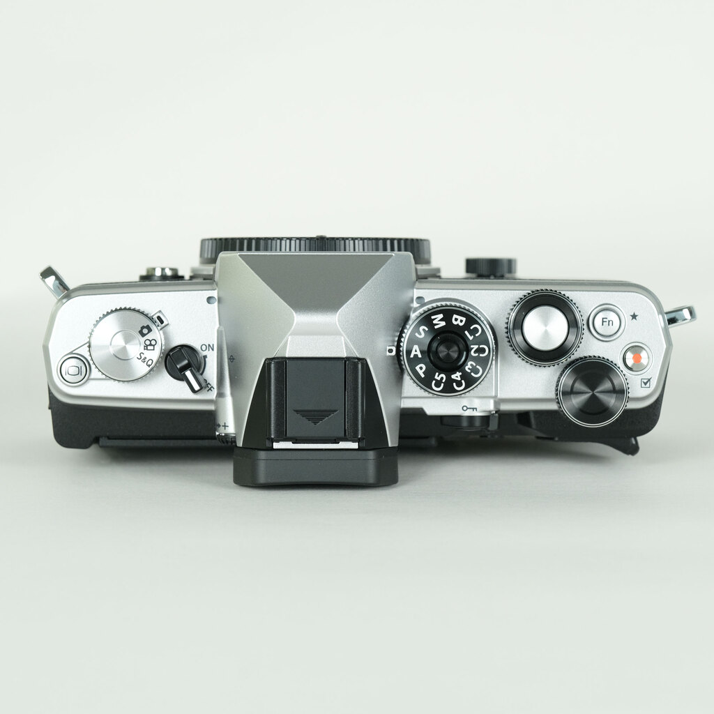 OM SYSTEM OM-3