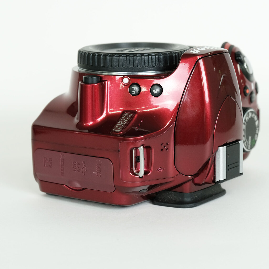 ★並品★Nikon ニコン D3200 ボディ #20921 Nikon D3200ボディ レッドの出品 | ONE SCENE（ワンシーン）