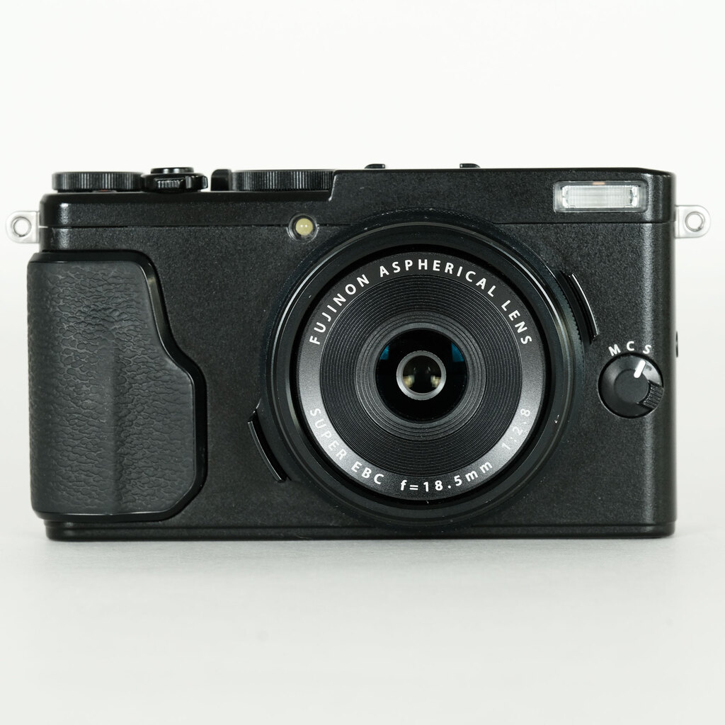 FUJIFILM X70 ブラック
