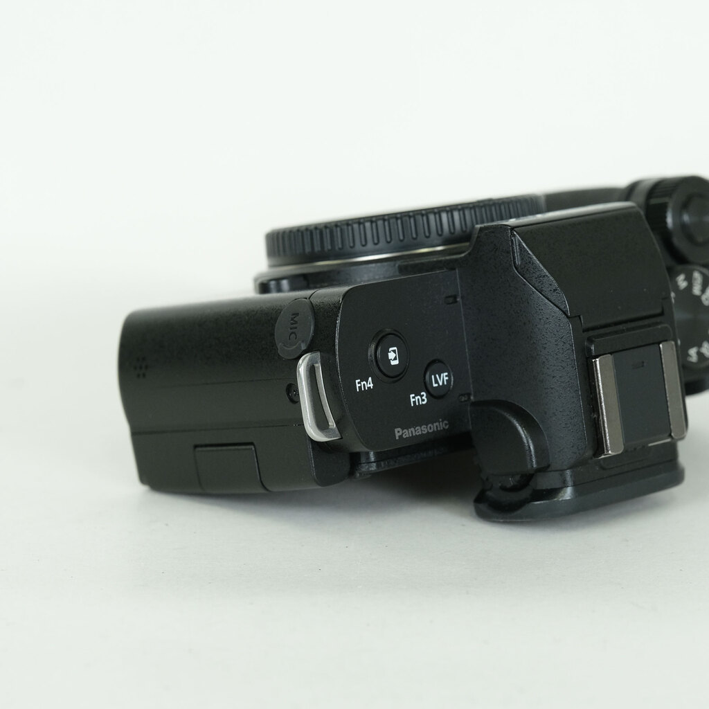 Panasonic LUMIX DC-G100 Panasonic LUMIX DC-G100