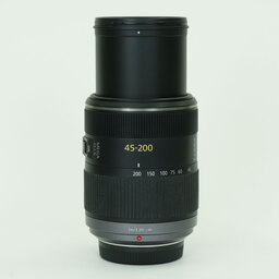 Panasonic LUMIX G VARIO 45-200mm F4.0-F5.6 MEGA O.I.S. H-FS045200 Panasonic LUMIX G VARIO 45-200mm F4.0-F5.6 MEGA O.I.S. H-FS045200