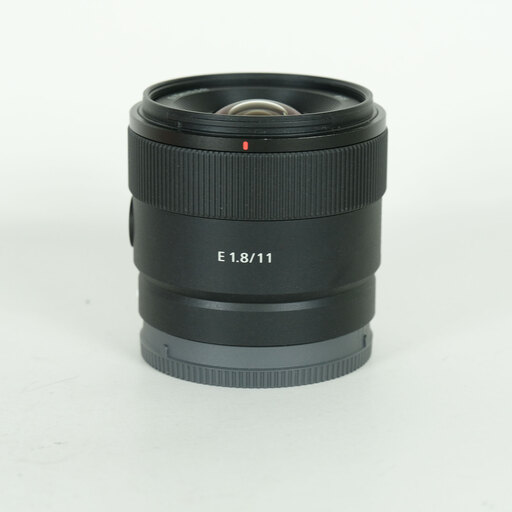 SONY E 11mm F1.8 SEL11F18を徹底解説。「バーゲンプライス」と表現