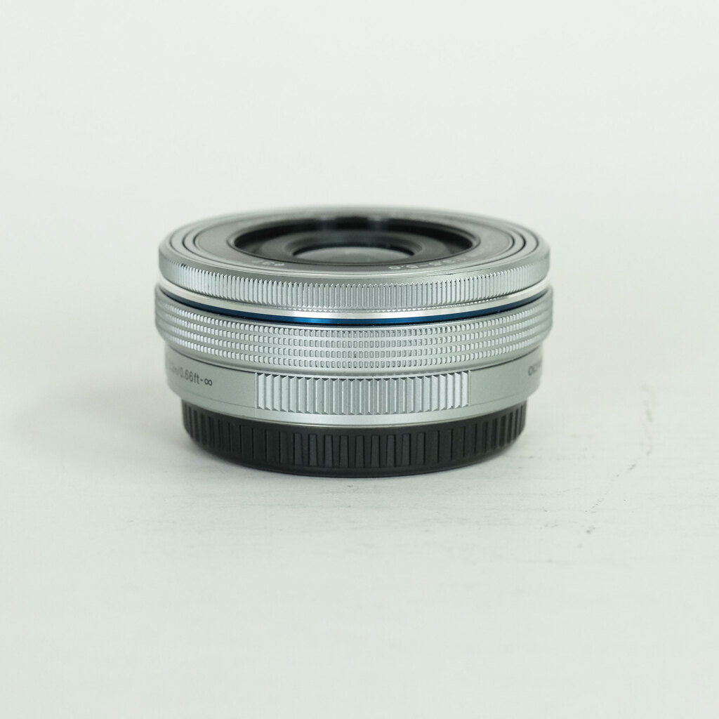 OLYMPUS M.ZUIKO DIGITAL ED 14-42mm F3.5-5.6 EZ シルバー